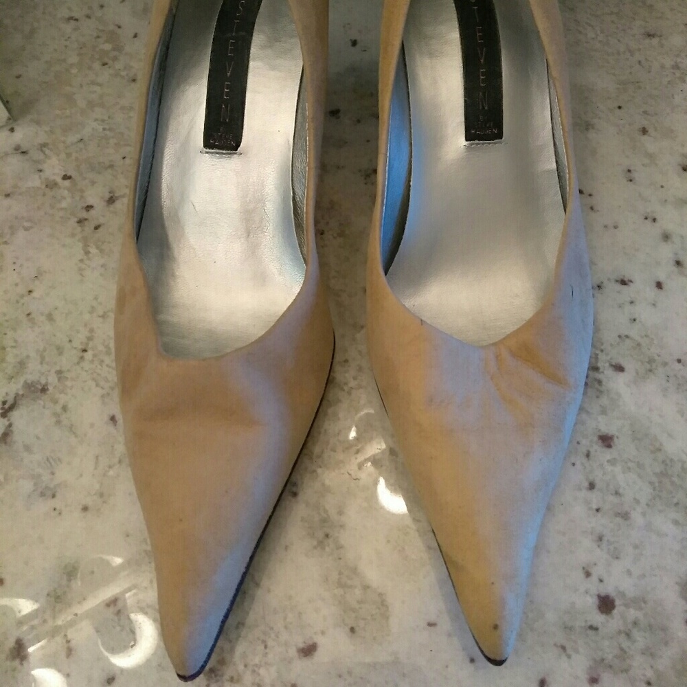 Authentic Valerie Stevens Suede Pumps